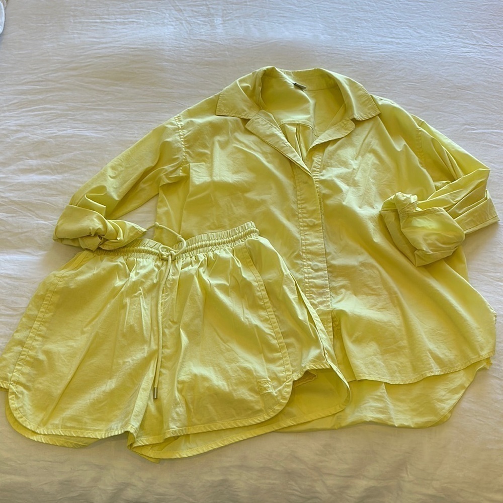 ENVT yellow set. Women’s Small​​​​​​​​​